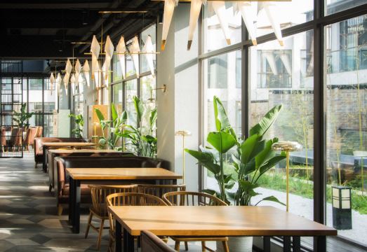 Guanghan Shuilinglong Lakeside Resort Hotel (Yijiaheba Scenic Area) Hotel Overview