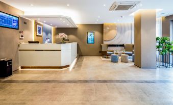 Ease Hotel (Taiyuan Fudong Street Liuxiang Causeway Bay)