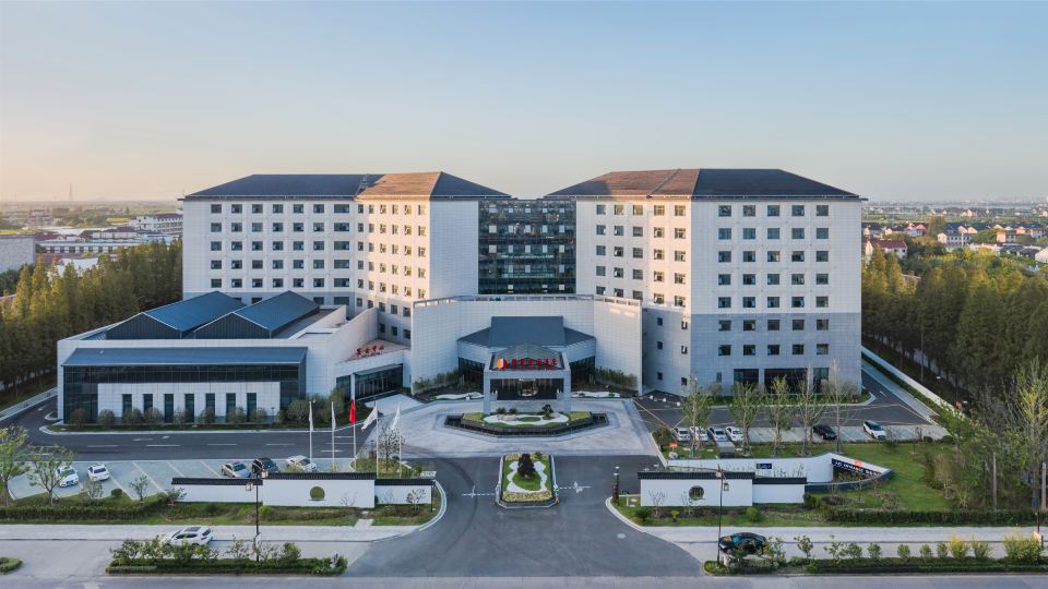 Lihua Jianguo Hotel