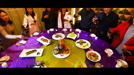 Zhenghe Holiday Hotel