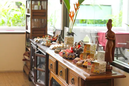 E-Outfitting Boutique Chiang Mai Отели рядом с достопримечательностью «Mr. Whisky Jungle Trek»