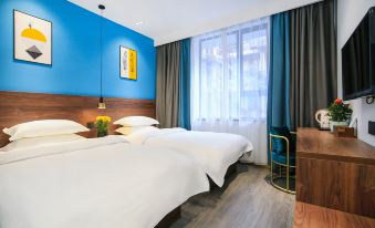 Mpression Hotel (East and West Lane, Two Rivers and Four Lakes, Guilin)