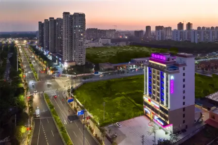 Hequehua Hotel Отели рядом со станцией Dongfang Railway Station