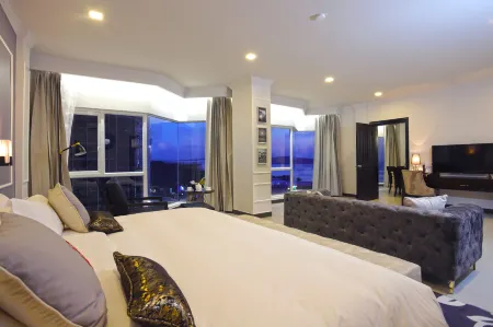 Queenco Hotel & Casino Отели рядом с достопримечательностью «Порт Сихануквилл»