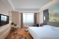 Vienna International Hotel (Pinghu Zhangjiang Science and Technology Park) Hotels near Fuyuanchan Temple