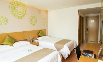 GreenTree Inn Express Hotel (Jingjiang Xinjian Lu Decheng Plaza)