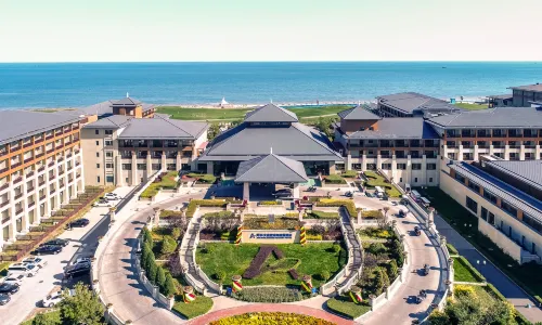 Qinhuangdao Arcadia Seaside Holiday Hotel