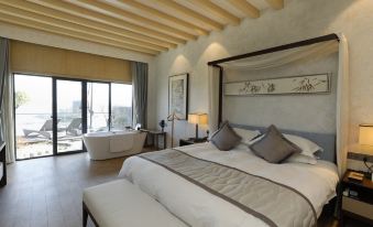 Nanjing Yunshuijian Parent-child Resort Hotel