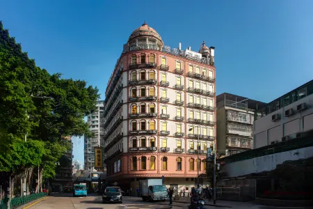 The Victoria Hotel Macau Отели рядом с достопримечательностью «Городской парк имени Сунь Ятсена»