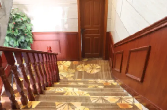 Chunlan Business Hotel