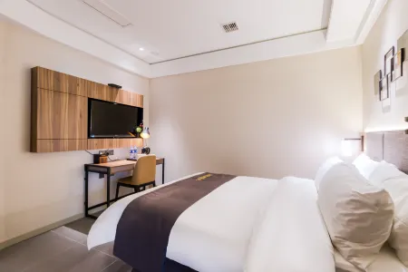 Homeinn Plus Hotel (Hangzhou Binjiang Xingguang Avenue)