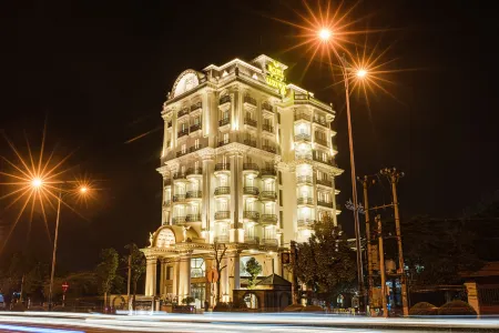 Manh Quan Luxury Hotel Отели в г. Dong Da