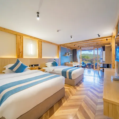 Luanxi · Yinshan Homestay (Xijiang Qianhu Miao Village Viewing Platform)