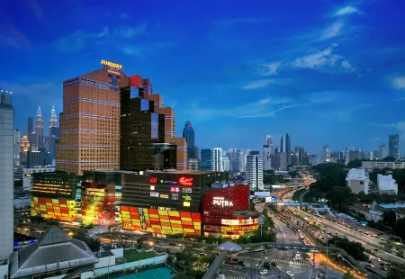 Sunway Putra Hotel Kuala Lumpur Отели рядом с достопримечательностью «Mont Kiara Meridin»