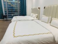 朵尔曼酒店(珠海海洋王国店) - 赏澳海景豪华双床房