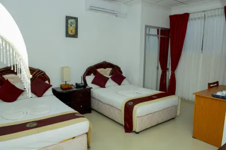 Villa Hotel Отели рядом с достопримечательностью «Аппувели Бич»