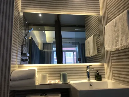 Piaohome Chain Hotel (Beijing Guomao Dawang Road Subway Station Store)