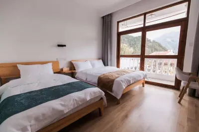 Tianyige Farmhouse Hotels near Xitianmu Peak