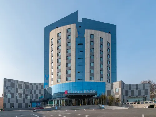 Echarm Hotel (Tai'an Taishan Railway Station Tianwai Village)