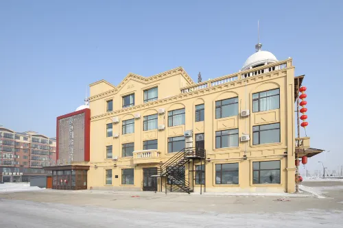 Fangzheng Golden Lake Hotel (High-speed Railway Station) - ที่มีที่จอดรถ