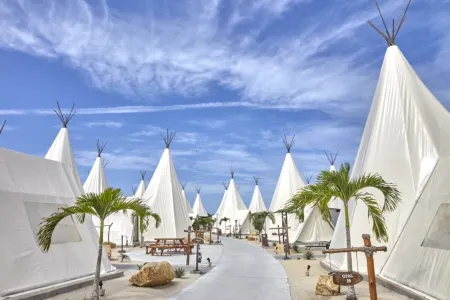 The Anmon Resort Bintan Отели рядом с достопримечательностью «Bandar Bentan Telani Port»