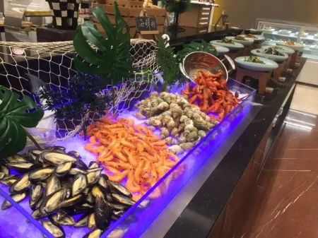 Glory Hotel Отели рядом с достопримечательностью «Henan Xinhua Computer College»