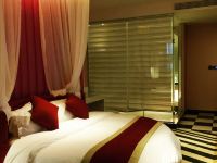 泸州摩尔国际酒店 - 浪漫主题房（小窗）