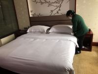 安岳东云园林酒店 - 养生大床房