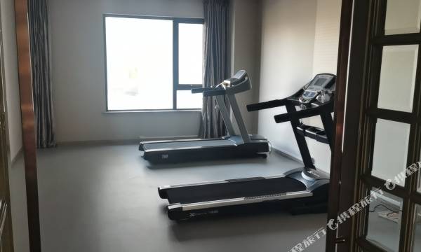 Jiushun Holiday Hotel