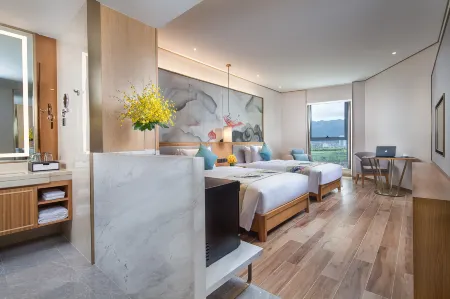 Ramada Plaza by Wyndham Fuxian Lake