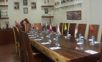 Thong's Inn Hotel Kualanamu