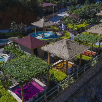 Yuanshi Buluo Wild Hot Spring Resort