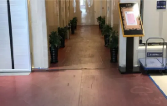 青年陽光公寓（台州萬達店）