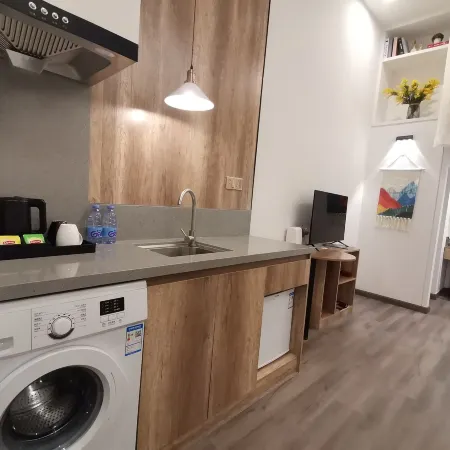 Ruiya Hotel style Apartment (Huaqiangbei Branch) Отели рядом с достопримечательностью «Станция метро Science Museum»