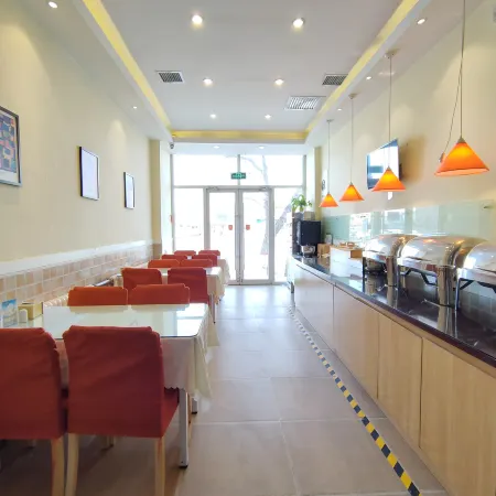 Homeinn Hotel (Ulanqab Jining Railway Station Front Square)