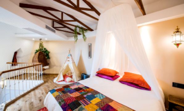 Butong Taoli Guesthouse