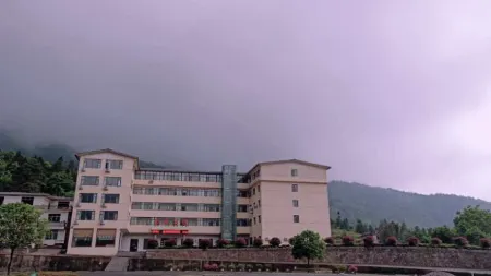 Fanjingshan Jinlong Hotel