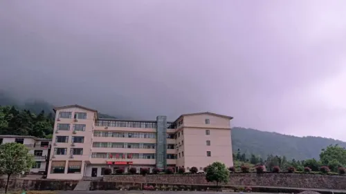 Fanjingshan Jinlong Hotel Hotels in Yinjiang