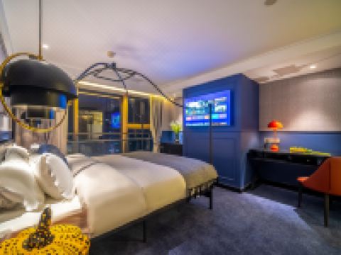 什光云端公寓(佛山ICC岭南新天地祖庙地铁站店) - 贵族270度影院套房