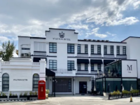 Stanton Hotel Hotels near Borneo Trading Post
