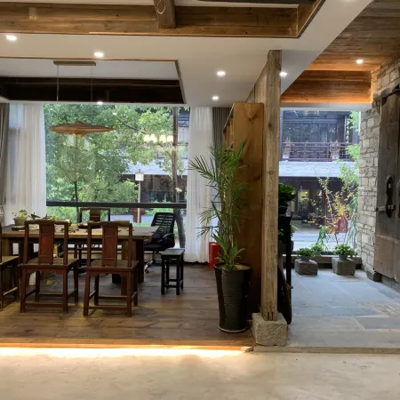 wuyaun laojie house