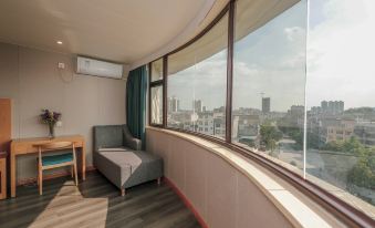 Luchuan Qianyou Riverview Hotel (Luchuan Middle School)