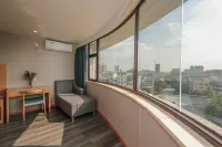 Luchuan Qianyou Riverview Hotel (Luchuan Middle School)
