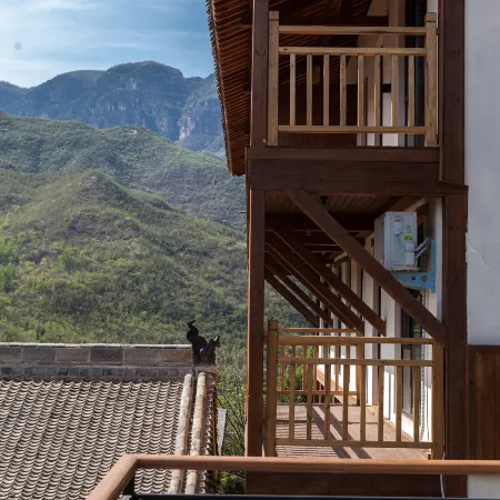 Yuntaishan Puju Lakeside Homestay