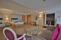 Crown Regency Hotel & Towers