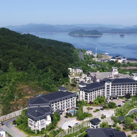 Rezen Select Hotel (Qiandao Lake Central Lake Area)