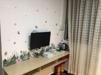 广州大学城爱丽丝与花公寓 - 豪华欧式主题房