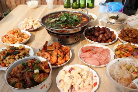 Hua Miao Guesthouse Отели рядом с достопримечательностью «Interception Memorial Garden»