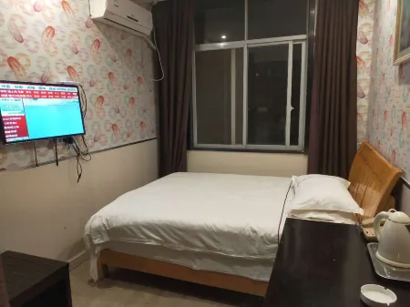 Holiday Inn Wannian Yue Yue Hotel Отели рядом с достопримечательностью «Jiangxi Wannian Normal School»