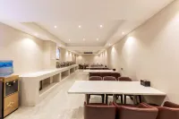 โรงแรมไรน์ (ศูนย์บริการนักท่องเที่ยวถ้ำเทิงหลง สถานีลี่ชวน)